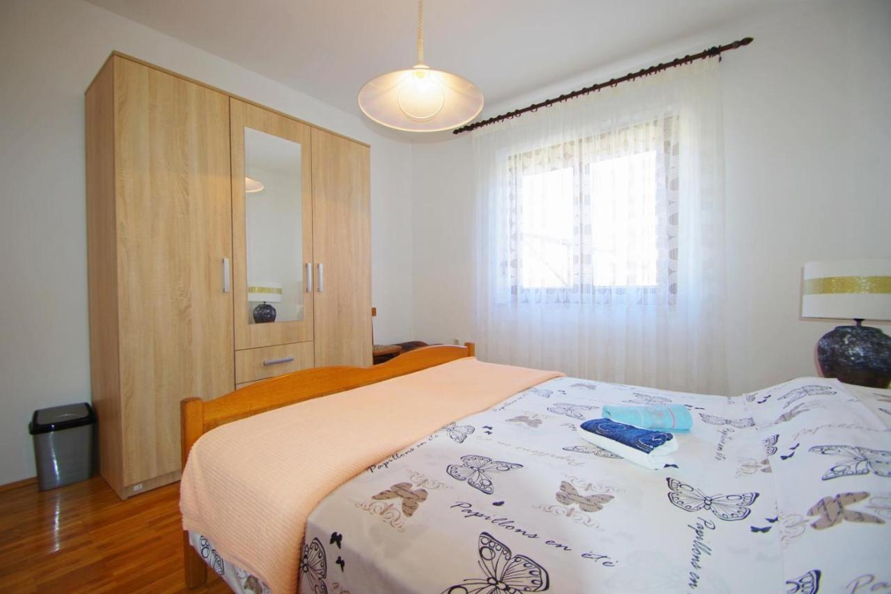 Apartment Ana Pula Buitenkant foto