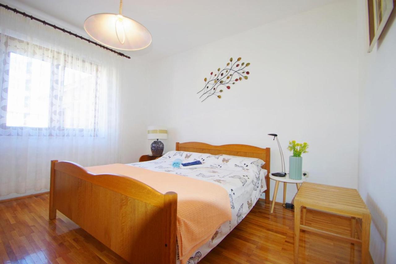 Apartment Ana Pula Buitenkant foto