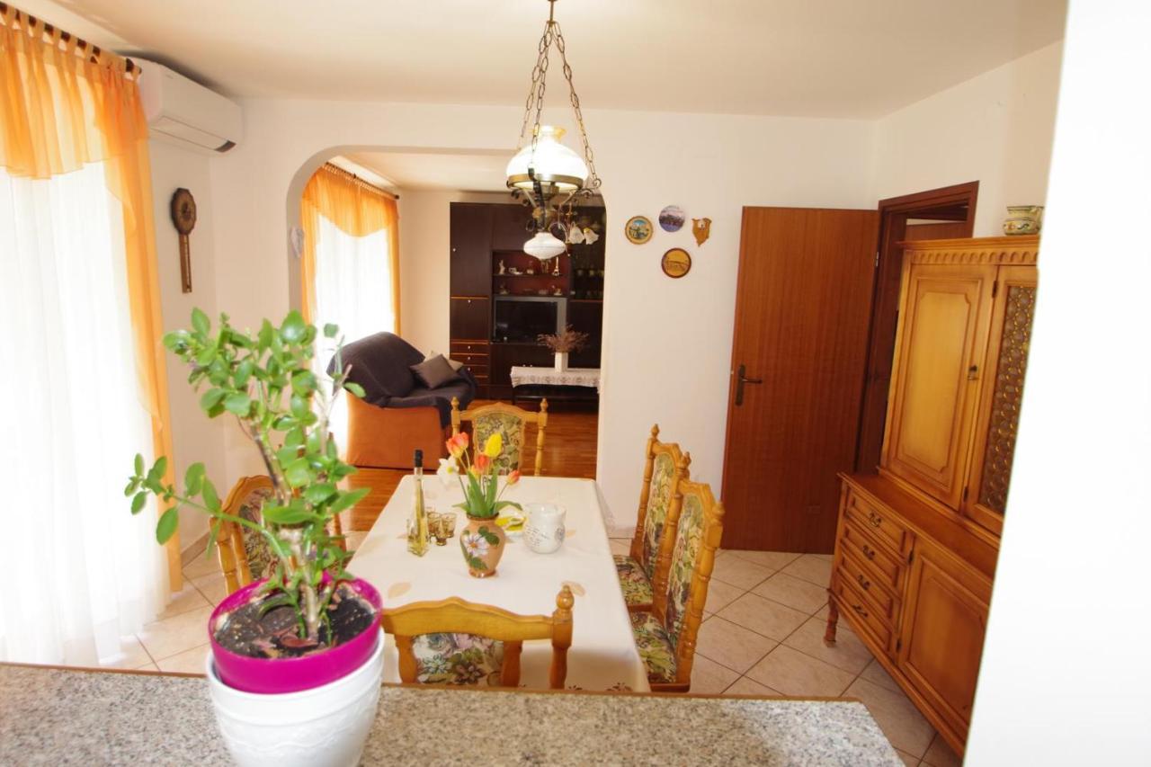 Apartment Ana Pula Buitenkant foto