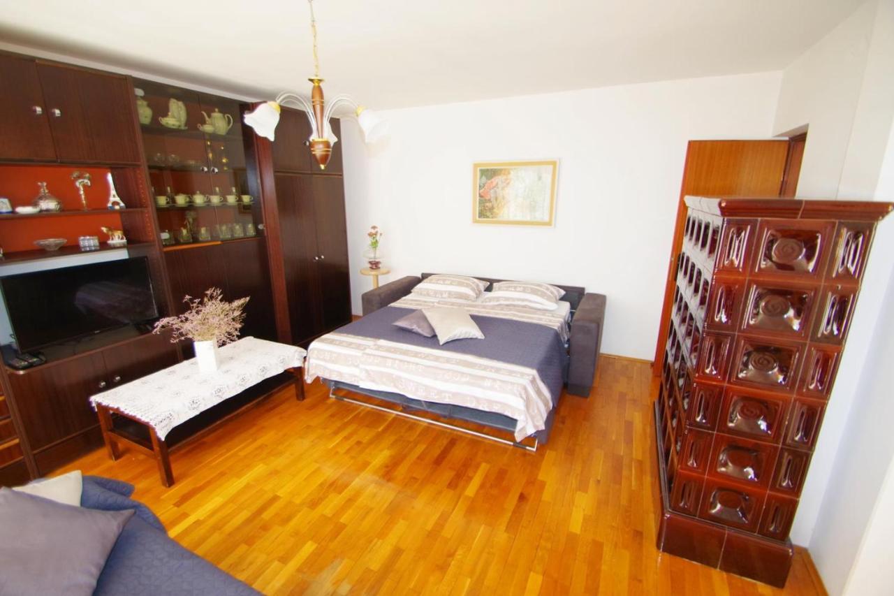 Apartment Ana Pula Buitenkant foto
