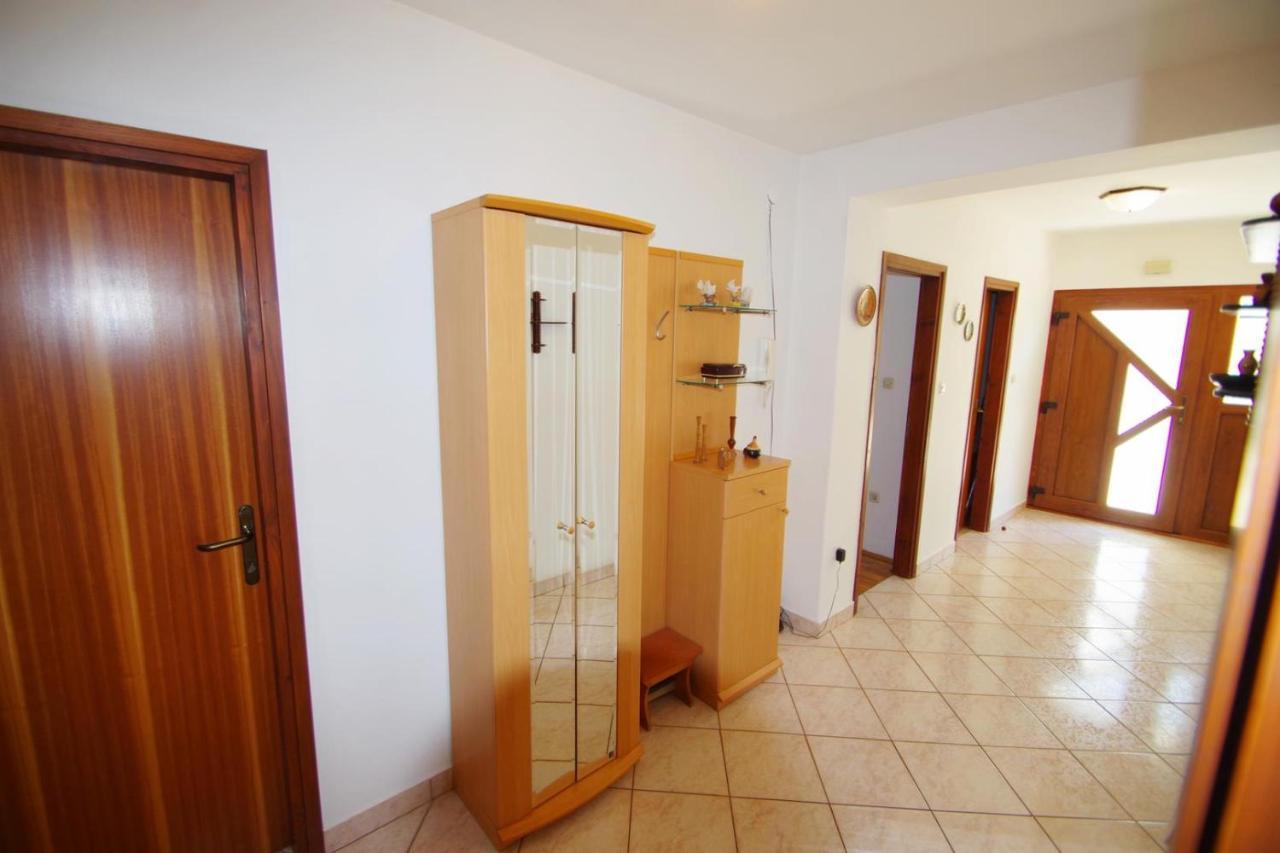 Apartment Ana Pula Buitenkant foto