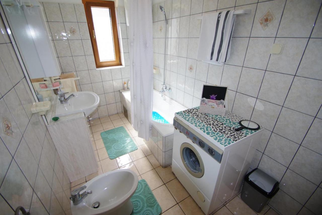 Apartment Ana Pula Buitenkant foto