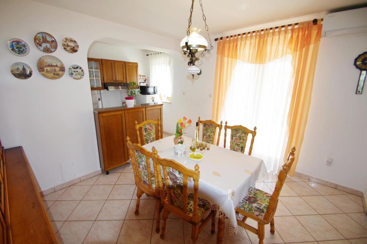Apartment Ana Pula Buitenkant foto