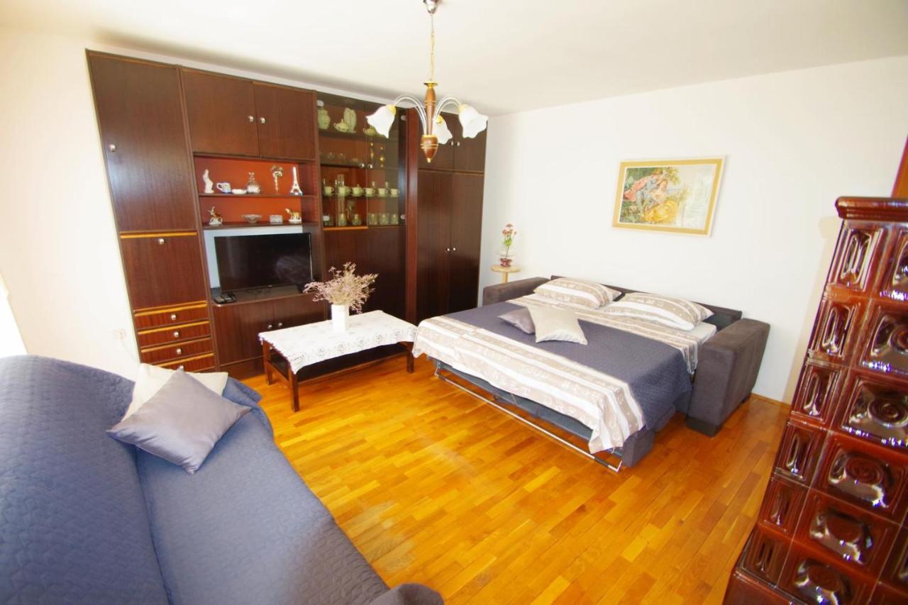 Apartment Ana Pula Buitenkant foto
