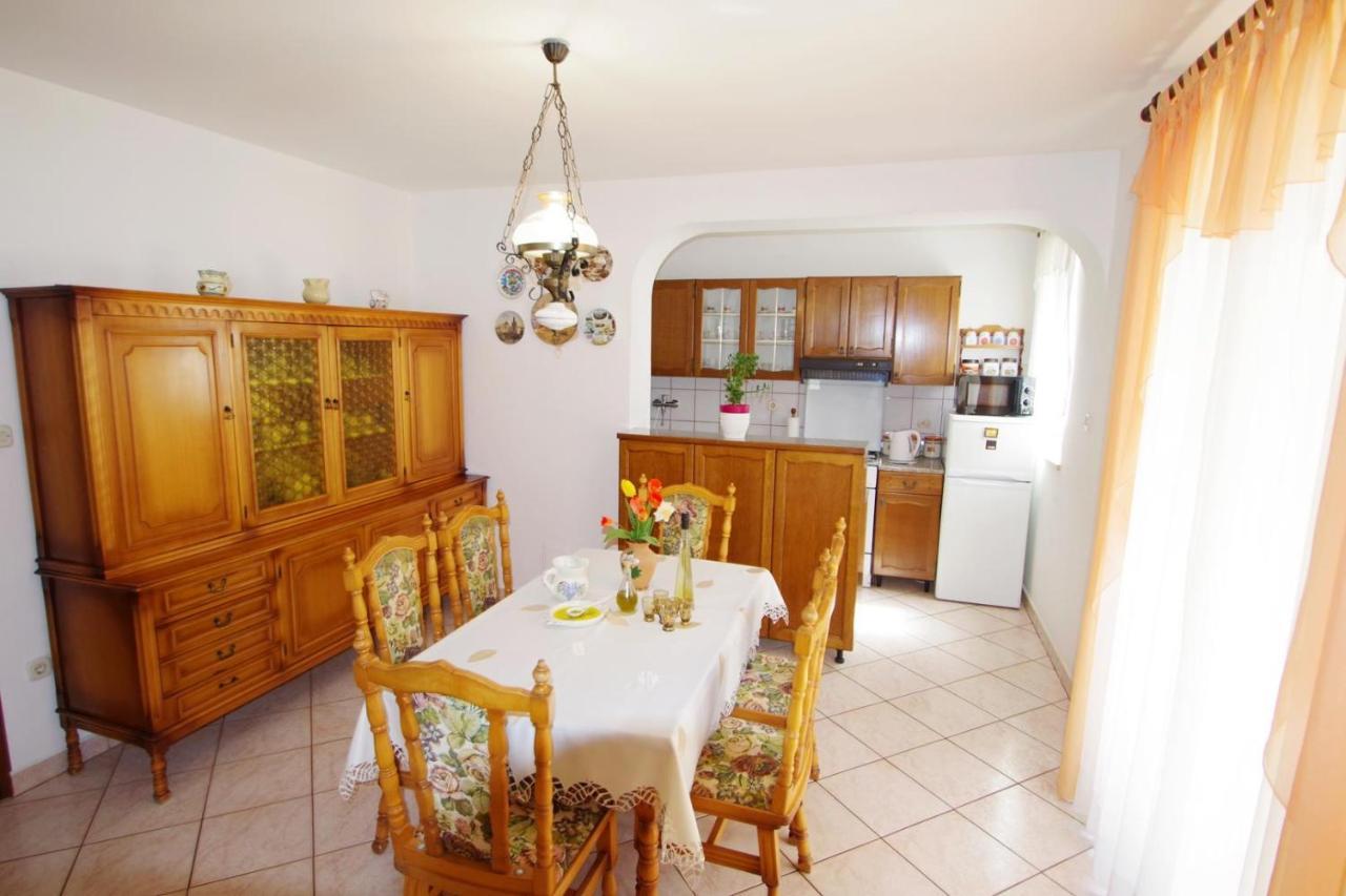 Apartment Ana Pula Buitenkant foto